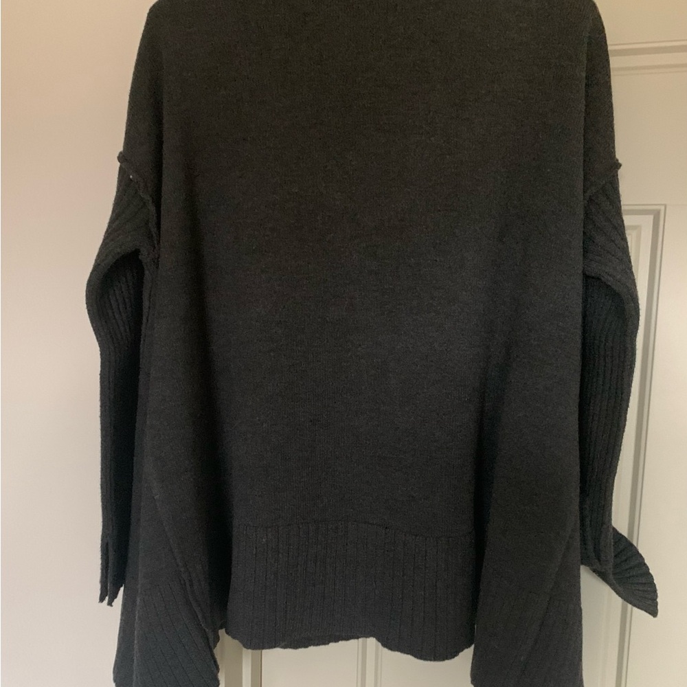 Free People Charcoal Sweater - READ - Picture 2 of 6